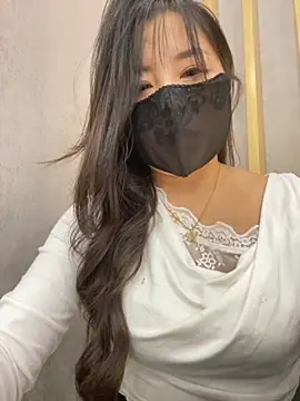 xiao-mo520 online show from November 1, 2025, 11:01 am