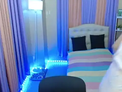 Snapshot of SeductiveAppleTS chatting on March 10, 2026, 7:19 pm SeductiveAppleTS online show from March 10, 2026, 7:19 pm