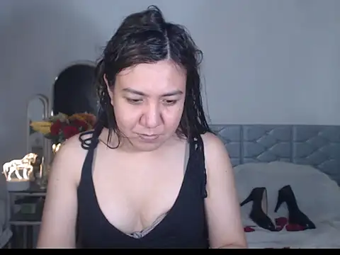 stellahugeX online show from October 26, 2025, 7:58 am