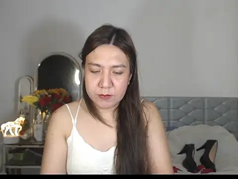 stellahugeX online show from November 5, 2025, 5:07 am