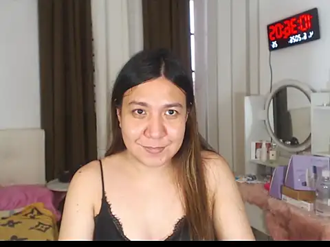 stellahugeX online show from June 4, 2026, 2:39 am