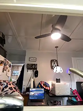 Snapshot of PefectNipz chatting on September 9, 2025, 4:17 pm PefectNipz online show from September 9, 2025, 4:17 pm