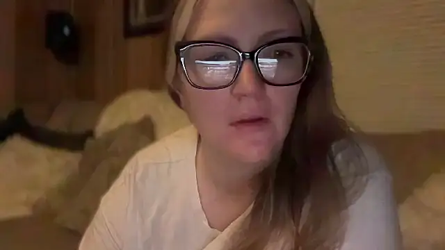 Snapshot of PefectNipz chatting on September 15, 2025, 12:54 am PefectNipz online show from September 15, 2025, 12:54 am