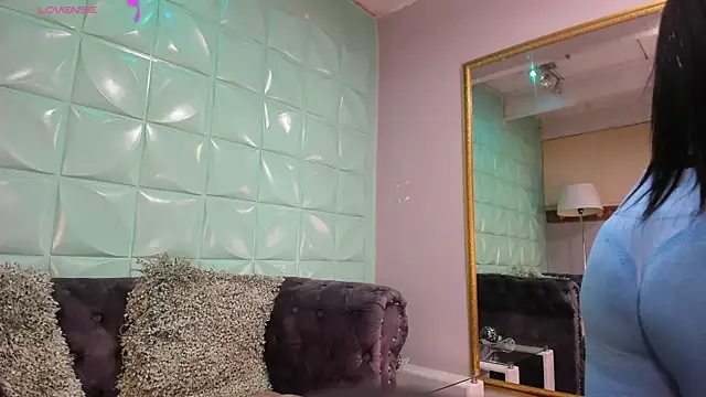 SailonTeen online show from November 30, 2025, 1:59 pm