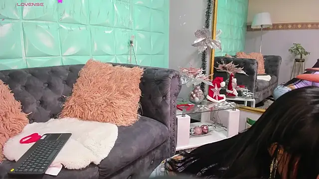 SailonTeen online show from December 22, 2025, 3:20 pm