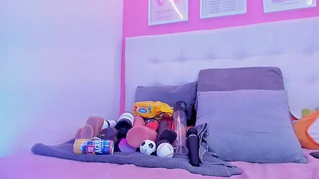 Willow Wright online show from March 24, 2026, 2:33 pm