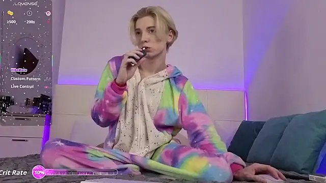 Snapshot of fiachand chatting on February 3, 2026, 10:26 pm fiachand online show from February 3, 2026, 10:26 pm