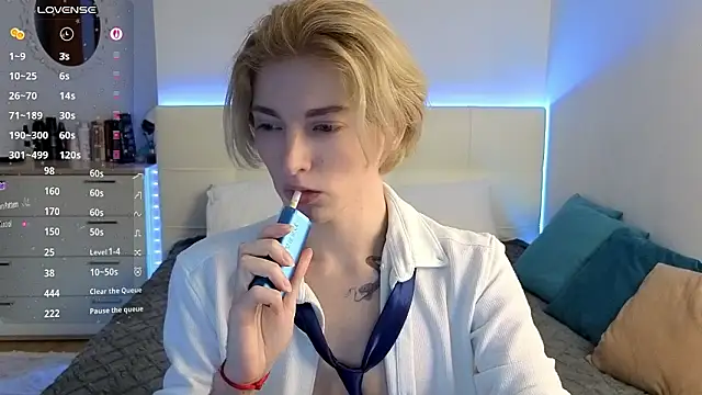 Snapshot of fiachand chatting on February 26, 2026, 3:33 pm fiachand online show from February 26, 2026, 3:33 pm