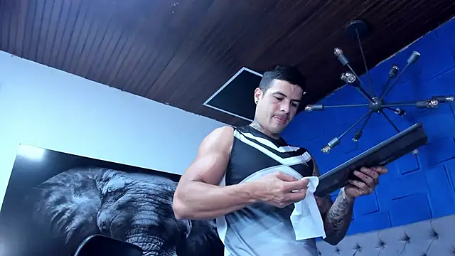 andres-clark92 online show from February 12, 2026, 4:02 pm