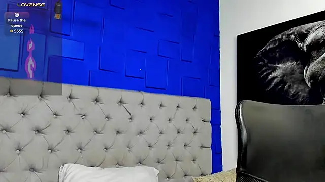 andres-clark92 online show from February 23, 2026, 4:04 pm