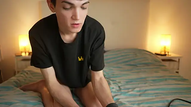 Snapshot of MattyandAiden chatting on February 26, 2026, 5:01 pm MattyandAiden online show from February 26, 2026, 5:01 pm