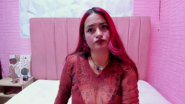 Snapshot of miahott303av chatting on October 21, 2025, 2:01 am miahott303av online show from October 21, 2025, 2:01 am