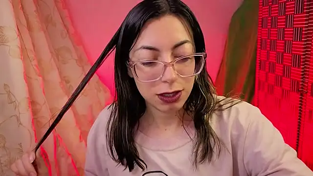 Miranda sexlove  online show from December 14, 2025, 7:36 am