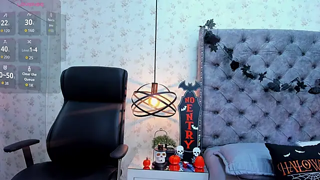 Aprilwatson online show from October 10, 2025, 11:15 pm