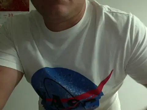 zeusmasterhorny online show from October 25, 2025, 4:53 am