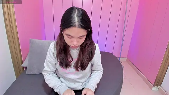 Laurent Scott  online show from September 26, 2025, 12:09 pm