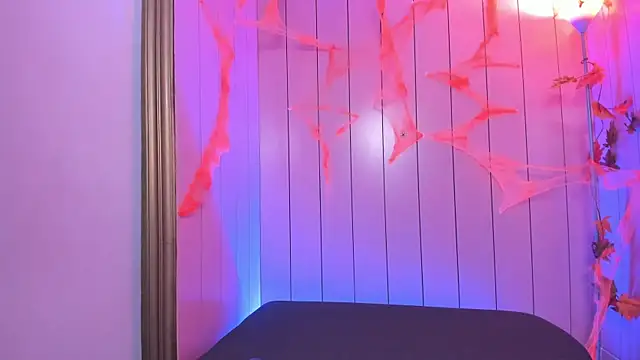 Laurent Scott  online show from October 24, 2025, 12:12 pm