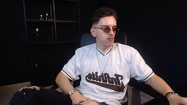 FelixStarkk online show from June 20, 2026, 4:26 am