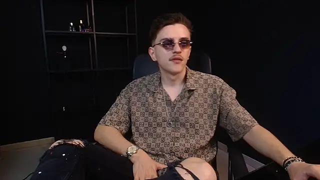 FelixStarkk online show from June 21, 2026, 4:37 am