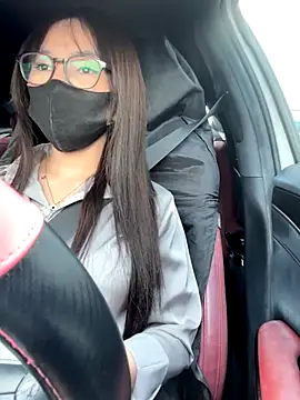 Linh 2004 online show from October 8, 2025, 7:06 am