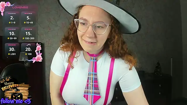 Snapshot of ellie_coy_ chatting on October 27, 2025, 7:34 am ellie coy online show from October 27, 2025, 7:34 am