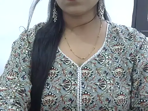 Snapshot of LIYO_ chatting on October 16, 2025, 5:41 am LIYO online show from October 16, 2025, 5:41 am