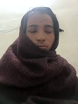 Hot raaani online show from January 6, 2026, 11:18 pm