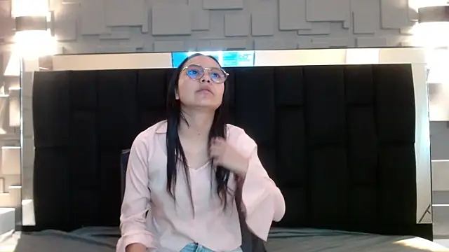 katalina07 1 online show from October 2, 2025, 3:52 pm