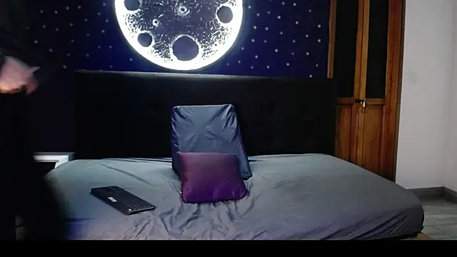 katalina07 1 online show from October 9, 2025, 10:19 pm