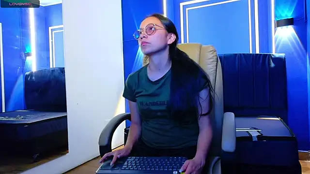 katalina07 1 online show from June 23, 2026, 9:02 pm