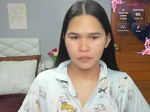 Snapshot of AlianaBlair chatting on October 2, 2025, 10:39 pm AlianaBlair online show from October 2, 2025, 10:39 pm