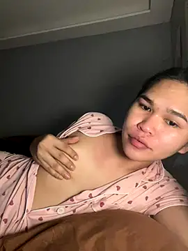 Snapshot of AlianaBlair chatting on November 3, 2025, 1:19 am AlianaBlair online show from November 3, 2025, 1:19 am