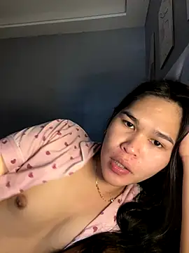 Snapshot of AlianaBlair chatting on November 5, 2025, 3:39 am AlianaBlair online show from November 5, 2025, 3:39 am