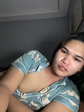 Snapshot of AlianaBlair chatting on November 14, 2025, 6:17 pm AlianaBlair online show from November 14, 2025, 6:17 pm