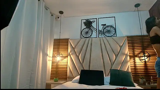 Cinthiabaker online show from September 12, 2025, 11:21 am