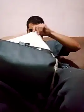 Snapshot of Golonzo1996 chatting on October 8, 2025, 10:51 pm Golonzo1996 online show from October 8, 2025, 10:51 pm