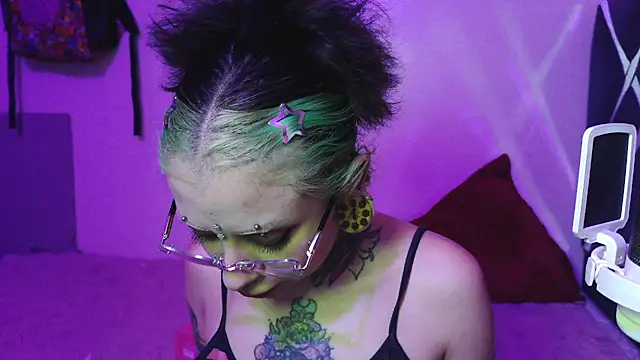 Snapshot of vainilla_doll chatting on May 10, 2026, 2:17 am vainilla doll online show from May 10, 2026, 2:17 am