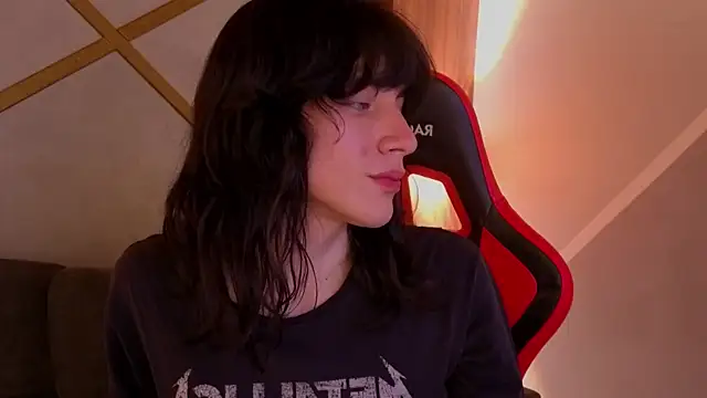 devils cry online show from October 5, 2025, 4:33 am