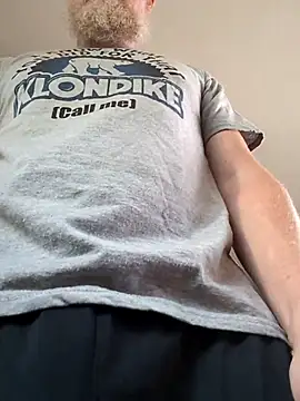 sizableunicorn7 online show from October 6, 2025, 9:45 pm