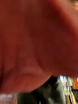 sizableunicorn7 online show from November 17, 2025, 10:15 pm