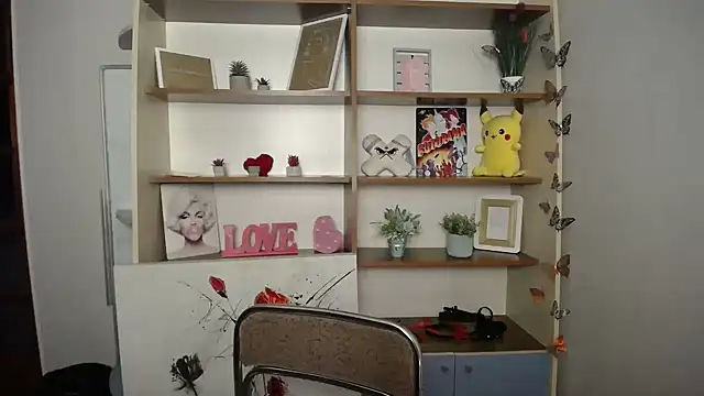 Katrin kiss  online show from March 26, 2026, 2:22 pm