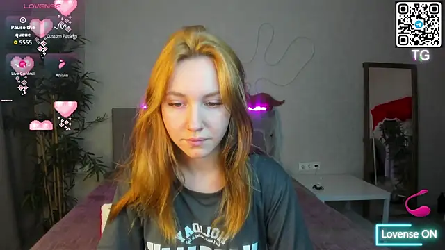 Luna G0ld online show from October 30, 2025, 12:01 am