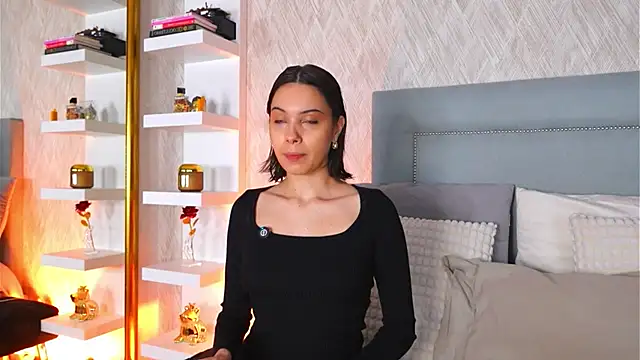 Sofy Bradd online show from March 8, 2026, 8:07 am