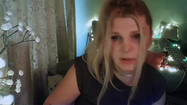 Snapshot of TsPostophere chatting on December 23, 2024, 10:53 am TsPostophere online show from December 23, 2024, 10:53 am