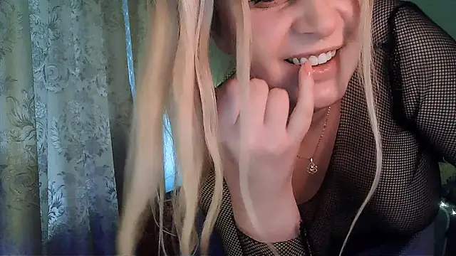 Snapshot of TsPostophere chatting on February 18, 2025, 1:33 pm TsPostophere online show from February 18, 2025, 1:33 pm