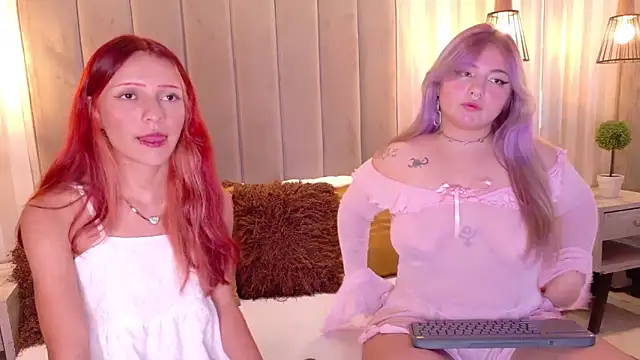 SukiandNaomi online show from November 22, 2025, 4:55 am