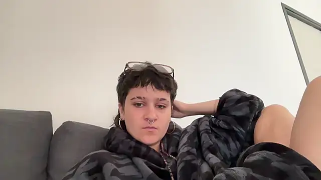 Snapshot of NIQUE_TARAXX chatting on September 21, 2025, 11:23 am NIQUE TARAXX online show from September 21, 2025, 11:23 am