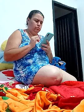 yaneth  online show from September 28, 2025, 12:49 am