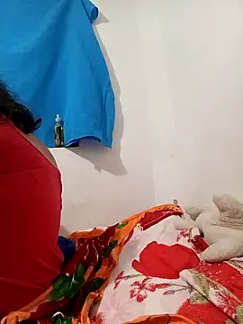 yaneth  online show from October 5, 2025, 11:57 pm