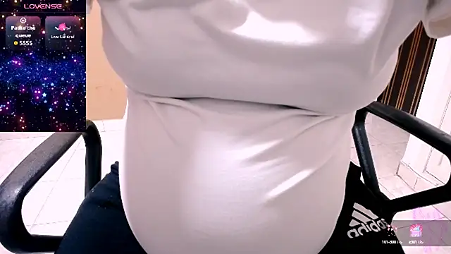 Snapshot of charlothee12 chatting on October 4, 2025, 1:58 am charlothee12 online show from October 4, 2025, 1:58 am